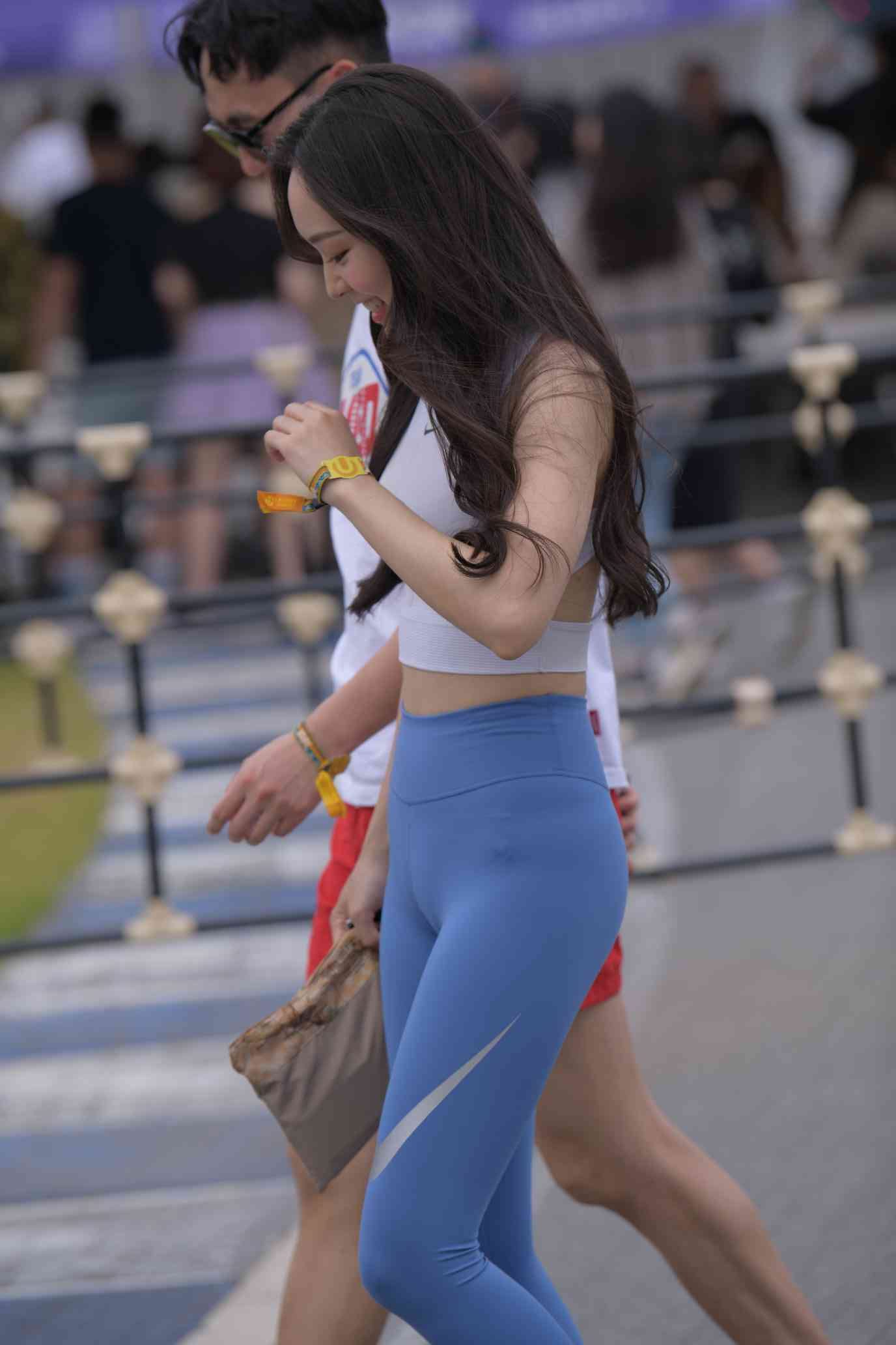 图片[1]-陪男朋友逛街的瑜伽裤女孩【74P】04034-图嘿嘿