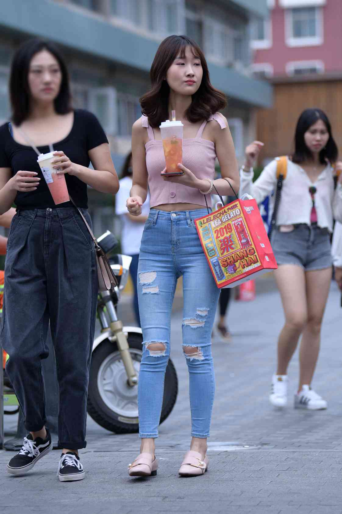 图片[2]-【免费】紧身牛仔裤女生【18P】04014-图嘿嘿