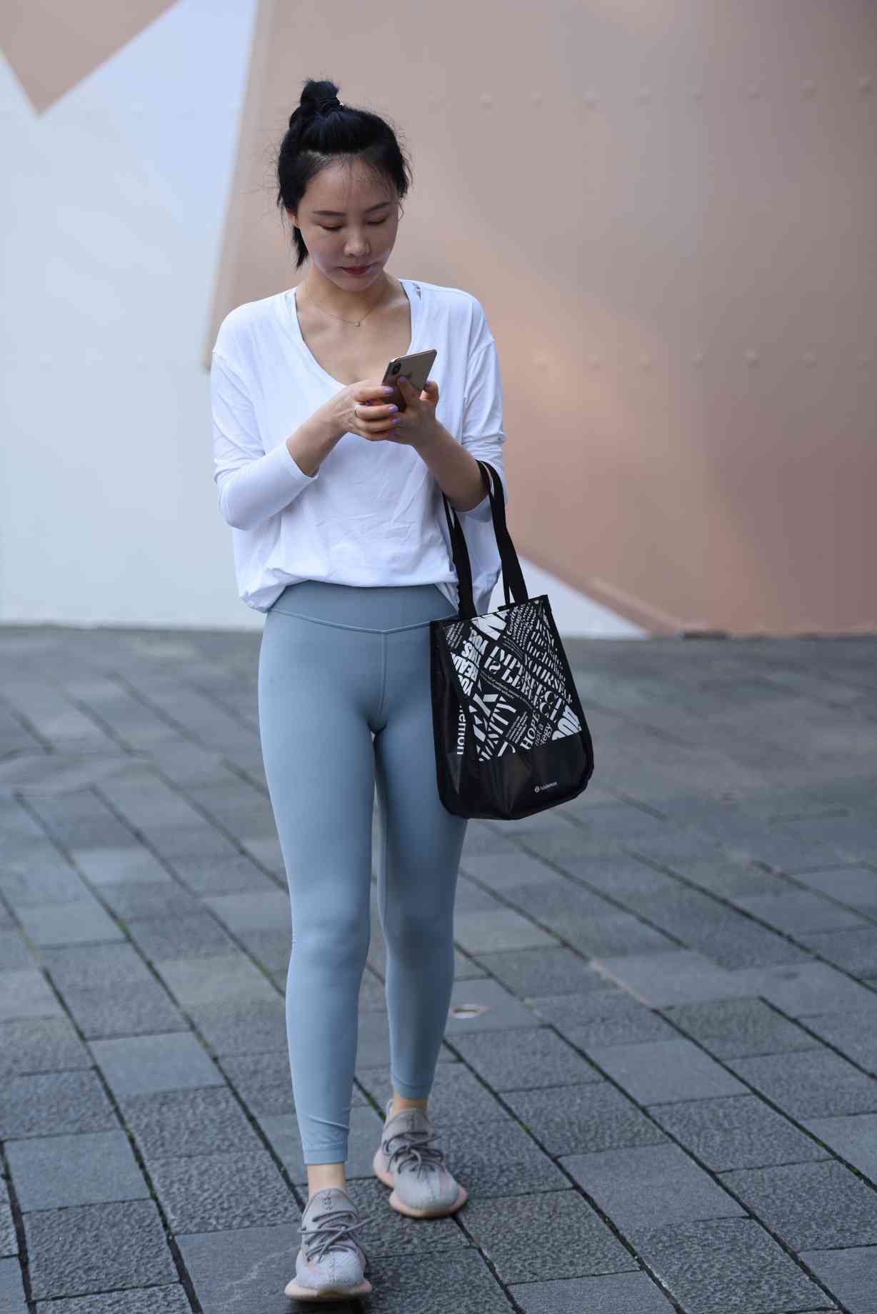 图片[2]-【免费】逛街的小女人【46P】04037-图嘿嘿