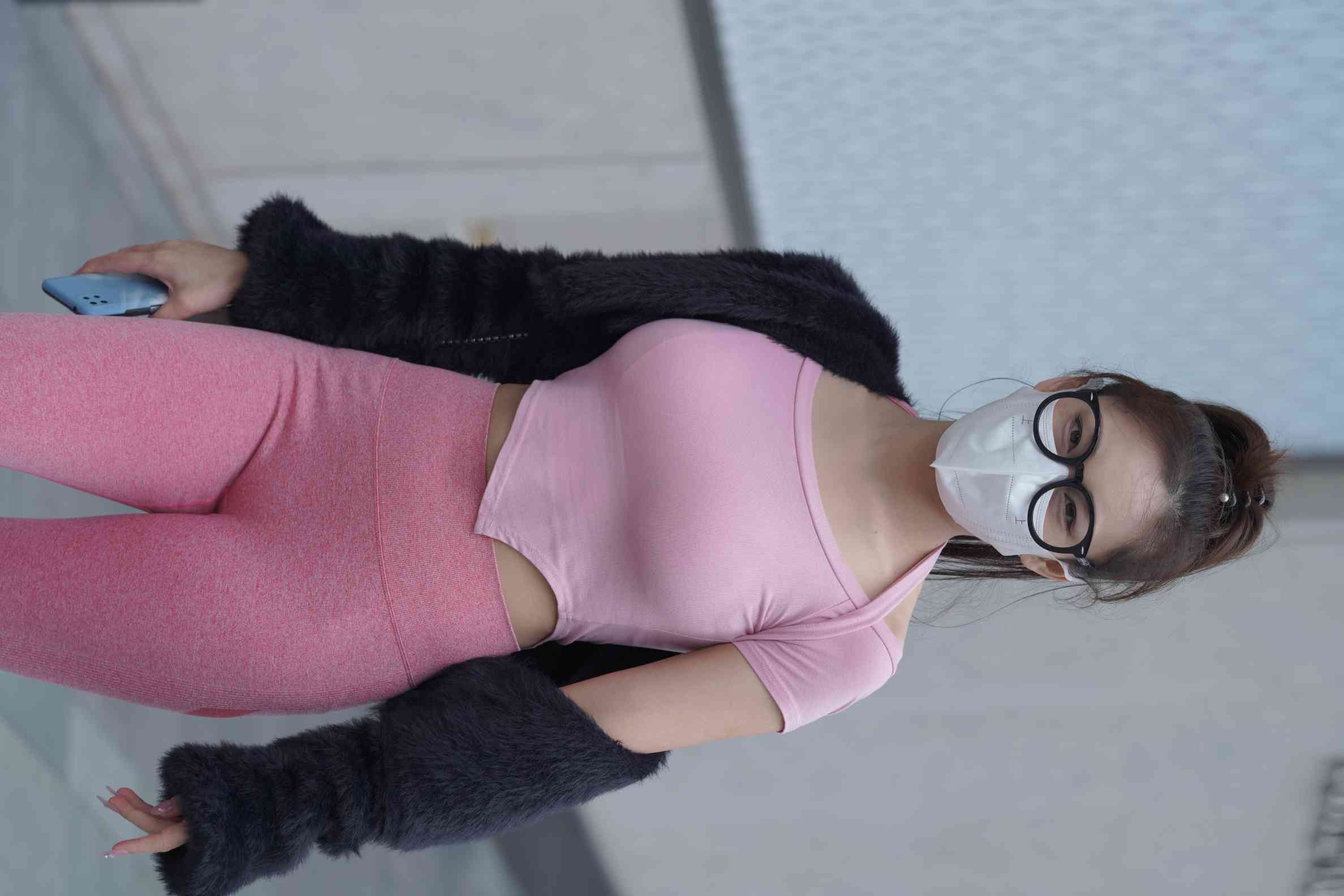 图片[4]-粉红色瑜伽裤的眼镜妹妹【93P】04019-图嘿嘿