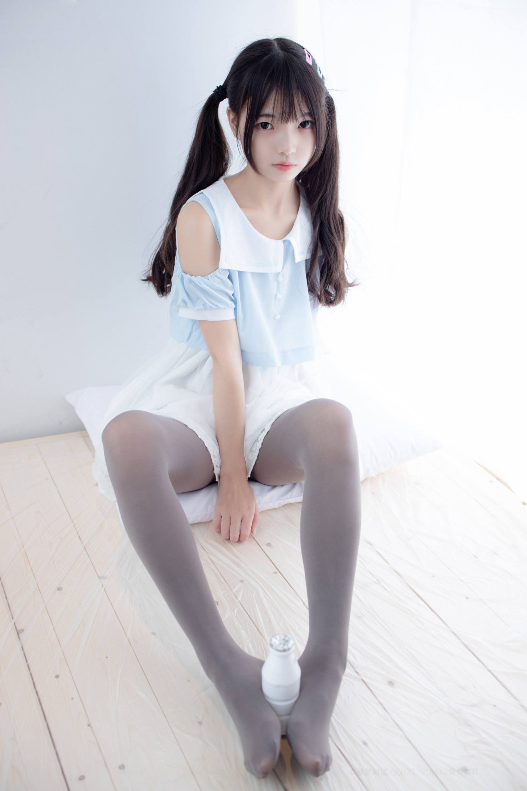 图片[1]-超级甜美的灰丝小姑娘【86P】20005-图嘿嘿