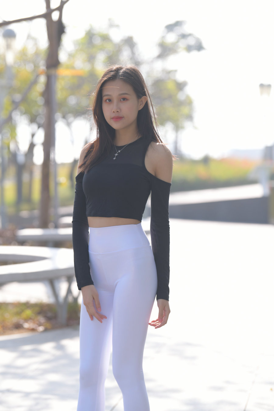 图片[1]-穿紧身白裤的端庄女孩 J1436 674P1V-22.2GB-图嘿嘿