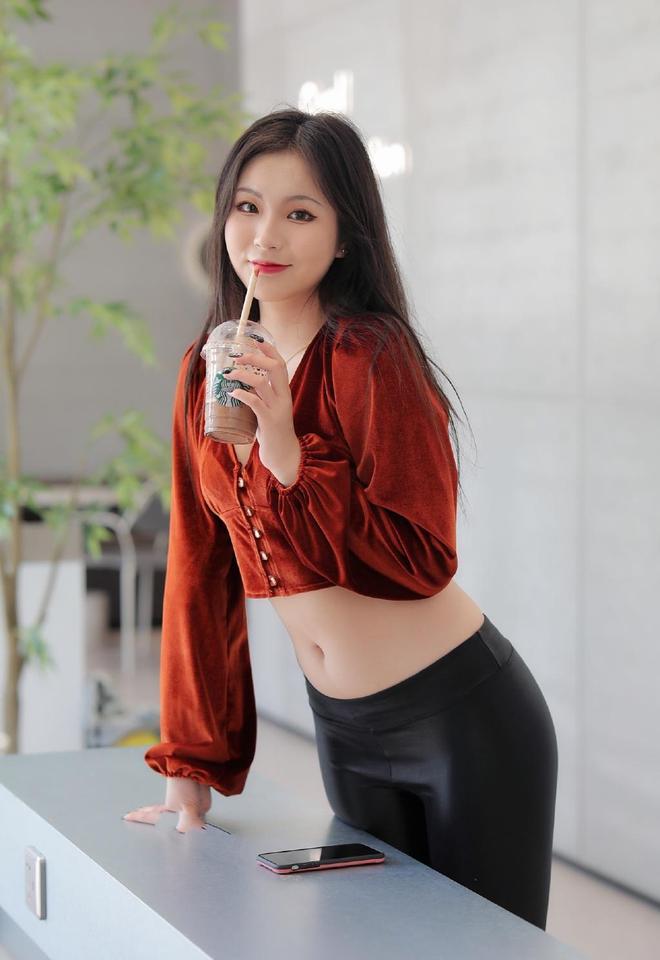 图片[3]-非常甜美的皮裤女孩 J1236 322P11V-16.4GB-图嘿嘿