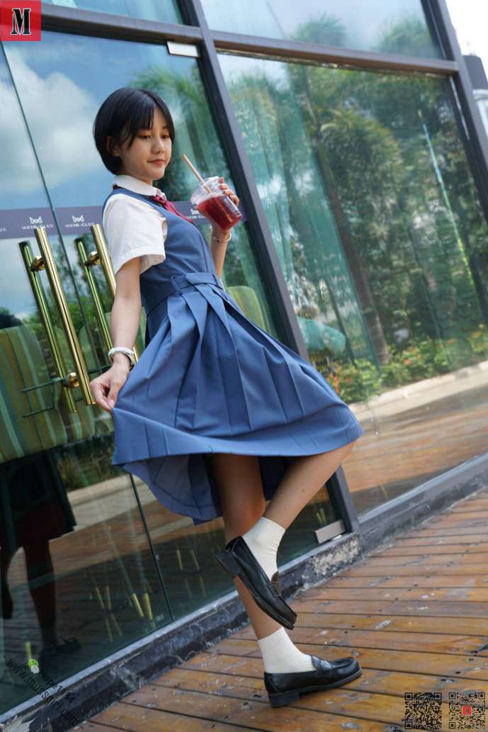 图片[4]-一副学生模样的短发姑娘【112P】20023-图嘿嘿