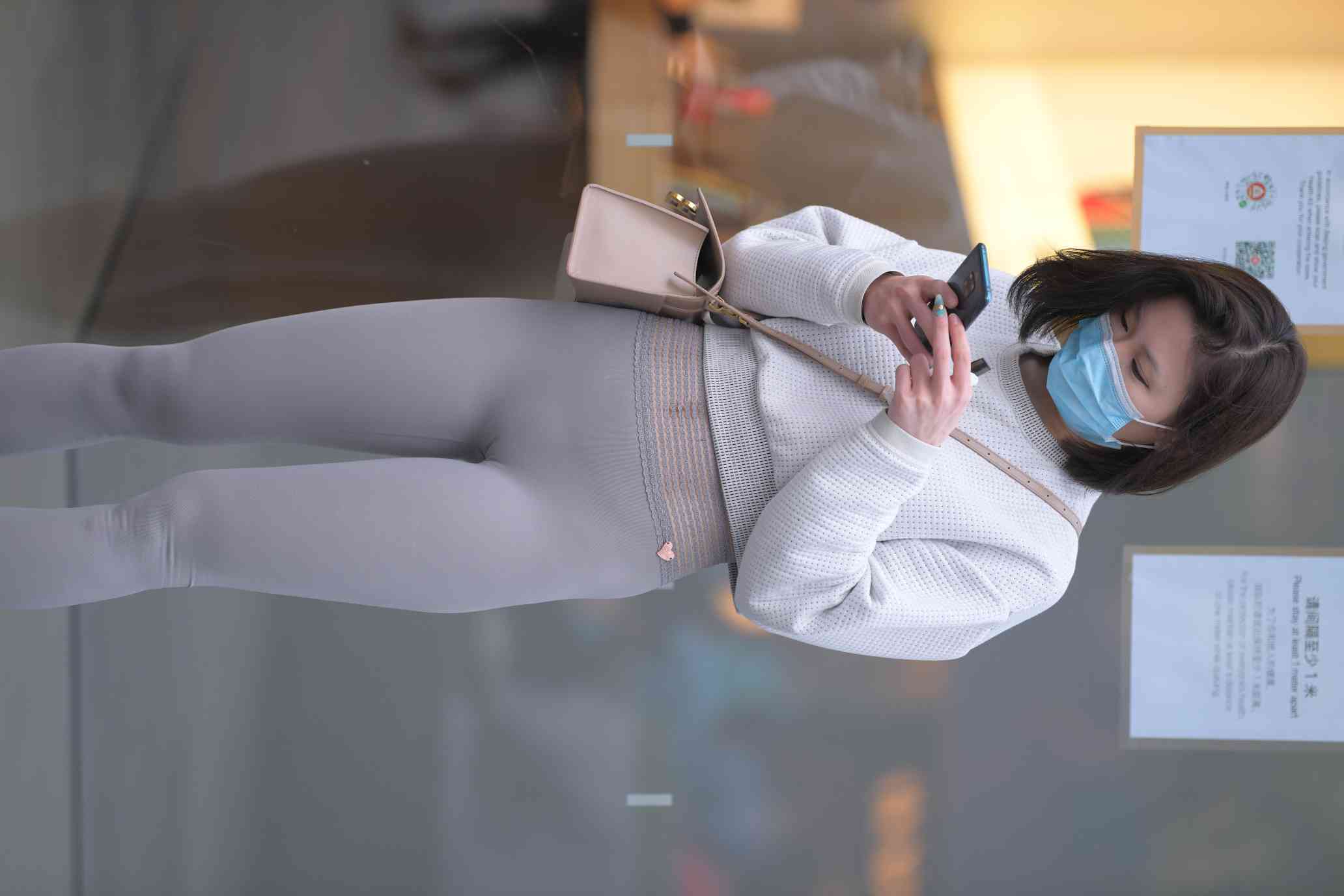 图片[2]-身材很好的短发瑜伽裤姑娘【157P】04015-图嘿嘿