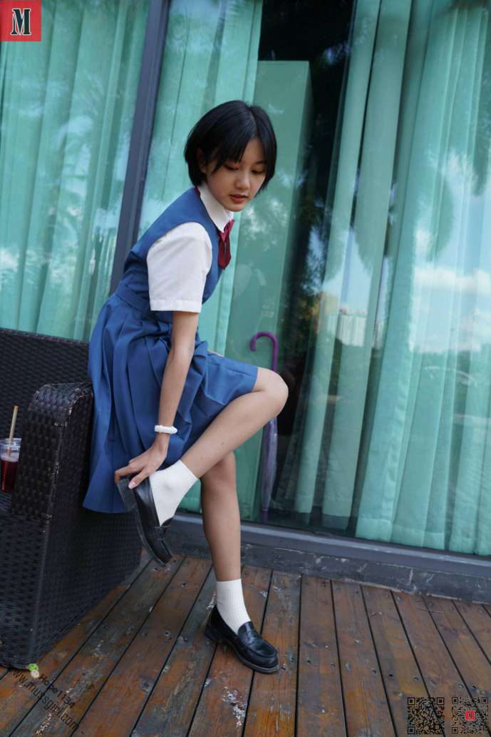 图片[6]-一副学生模样的短发姑娘【112P】20023-图嘿嘿