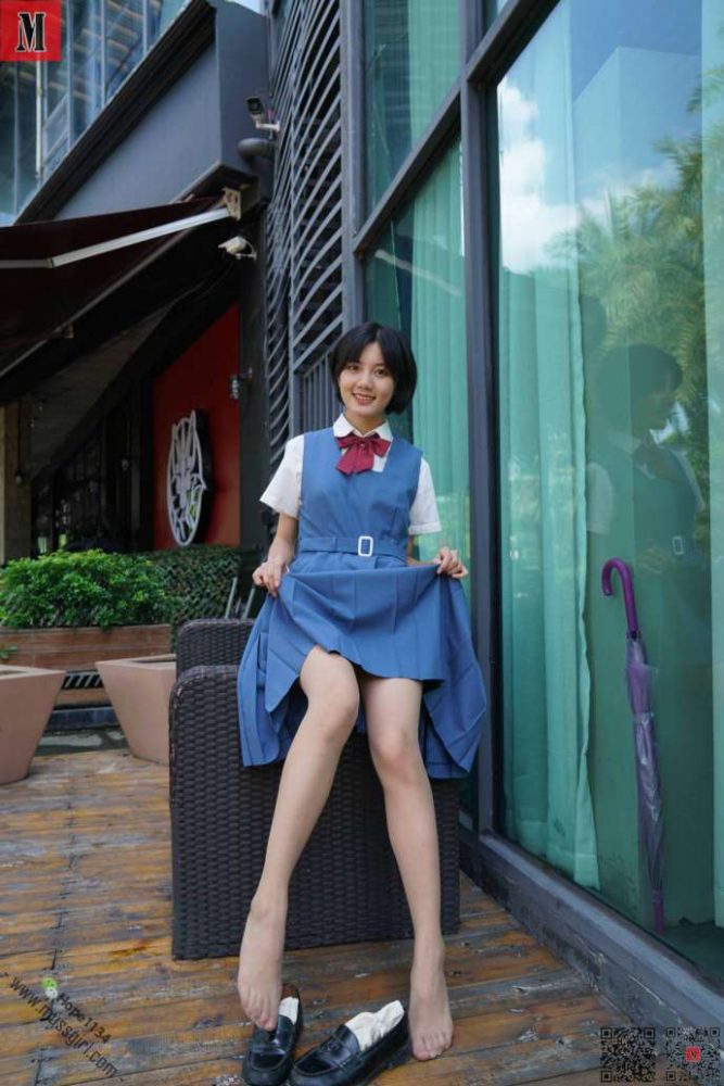 一副学生模样的短发姑娘【112P】20023-图嘿嘿