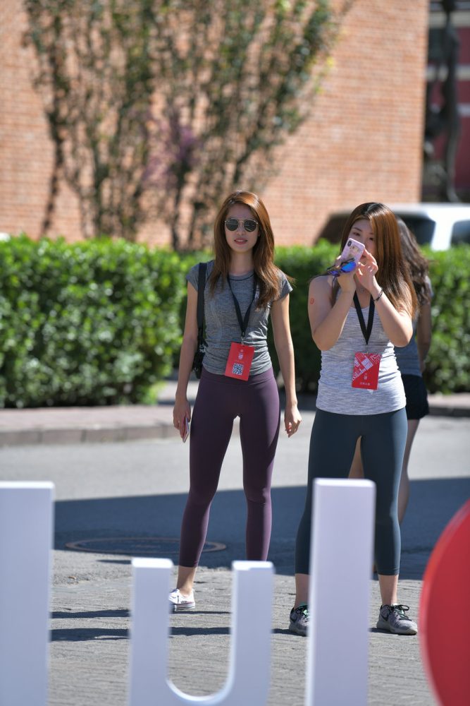 紫色瑜伽裤墨镜导游J4604 27P-336MB-图嘿嘿