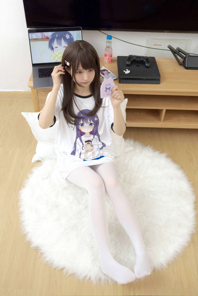 二次元白丝美少女【69P】20027-图嘿嘿