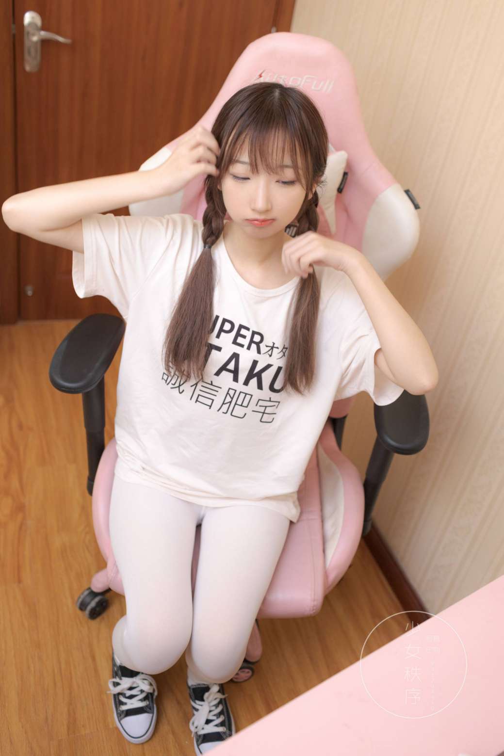 图片[2]-喜欢玩电竞的双马尾粉红女孩【65P】20026-图嘿嘿