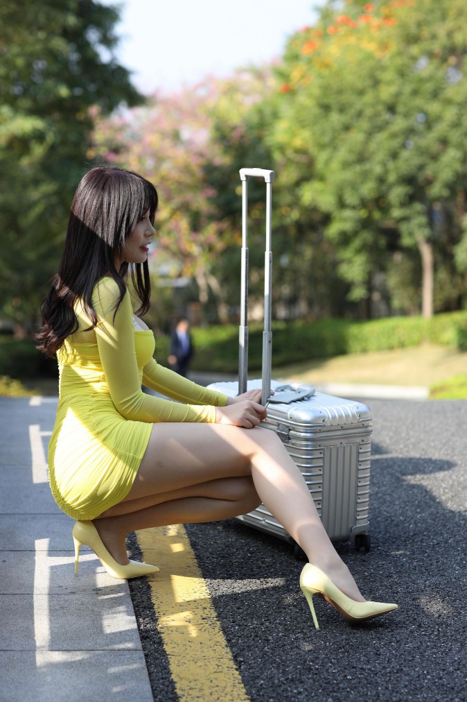 图片[5]-穿紧身裙的美丽姑娘要出去旅行了【419P】00046-图嘿嘿