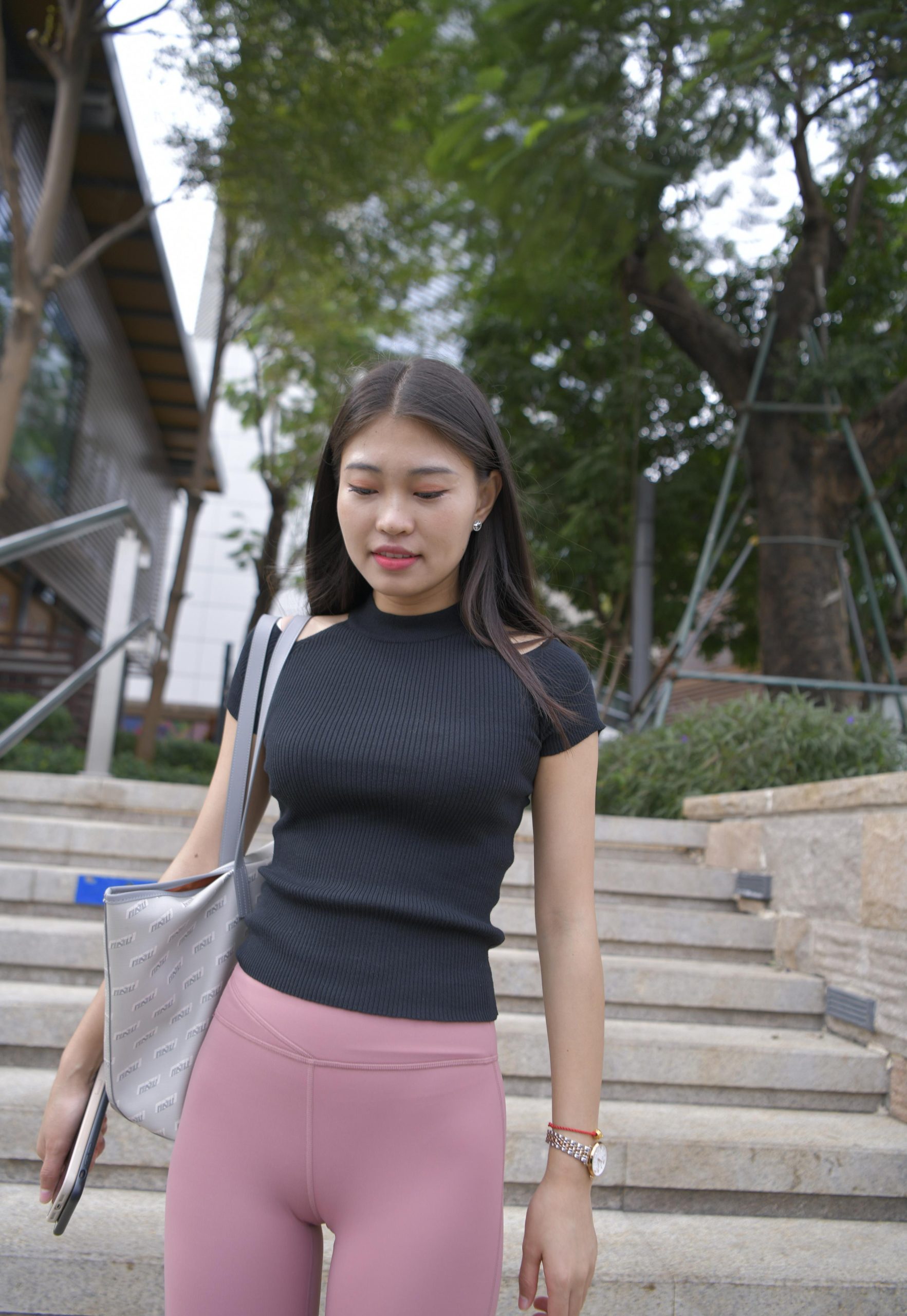 图片[2]-走在街头的瑜伽裤小女人 J1530 213P1V-9.18GB-图嘿嘿