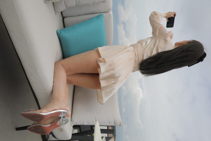 戴黑色蝴蝶结的长发女孩【369P】00027-图嘿嘿