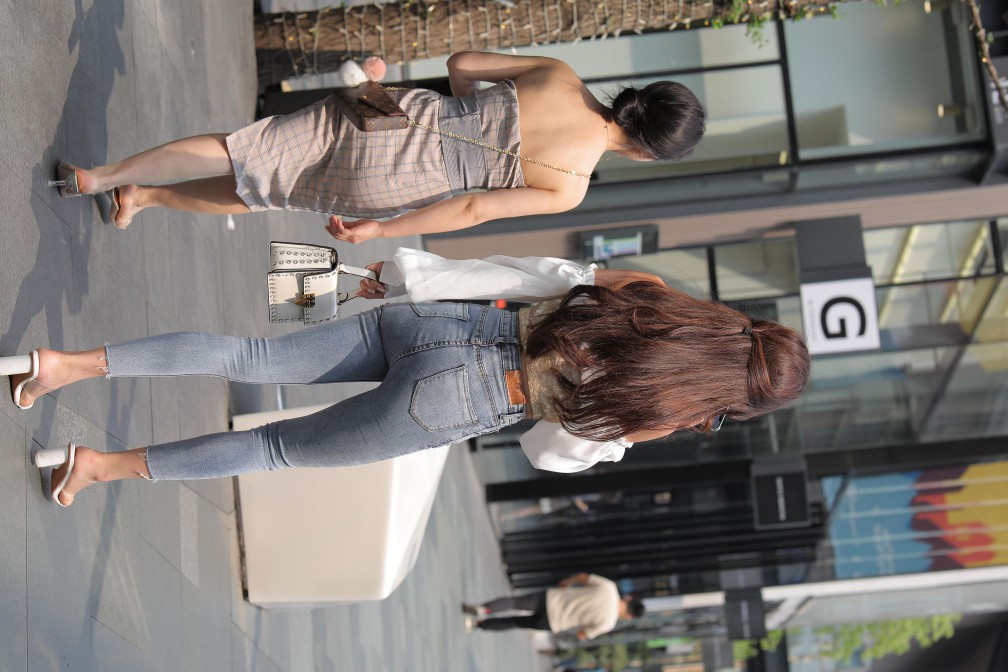 图片[2]-长相甜美的紧身牛仔裤姑娘【114P】00038-图嘿嘿