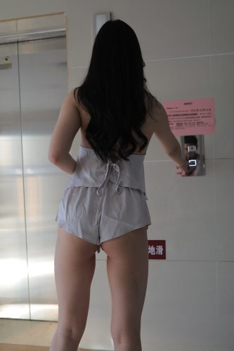 图片[4]-非常有女人味的热裤姑娘【228P】0007-图嘿嘿