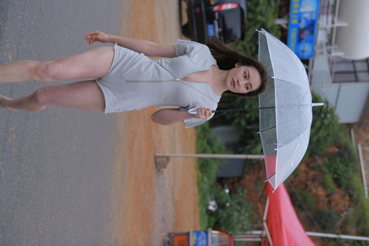 图片[5]-阴雨天在海边骑车的长发女人【156P】00044-图嘿嘿