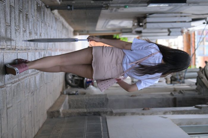 非常清纯甜美的短裙姑娘在逛街【458P】00052-图嘿嘿