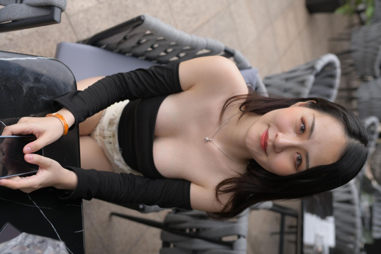 图片[3]-白色短裤的女生笑的很开心【177P】00035-图嘿嘿