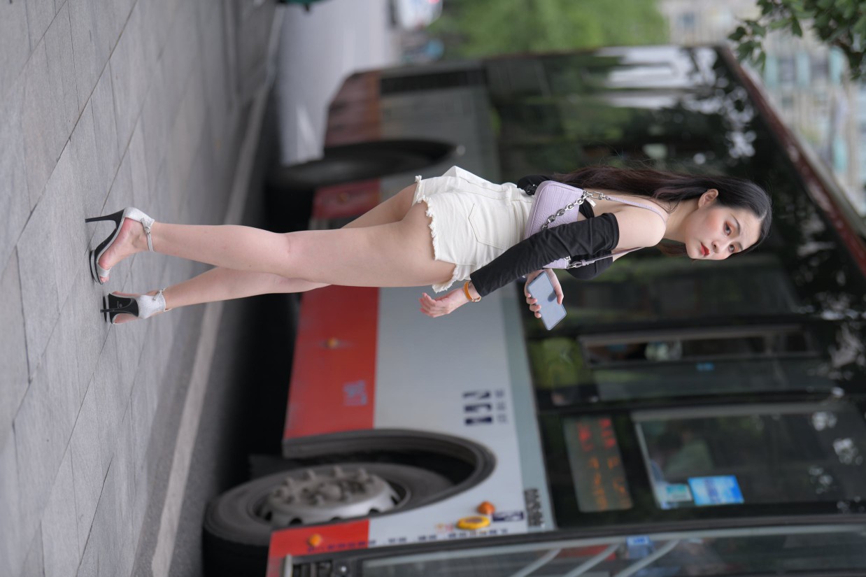 图片[3]-长发飘飘的白色热裤美丽女孩【49P】00029-图嘿嘿