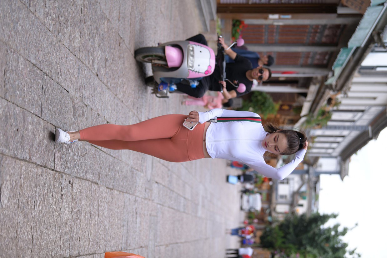 图片[2]-橙色瑜伽裤的高马尾姑娘【615P】00051-图嘿嘿