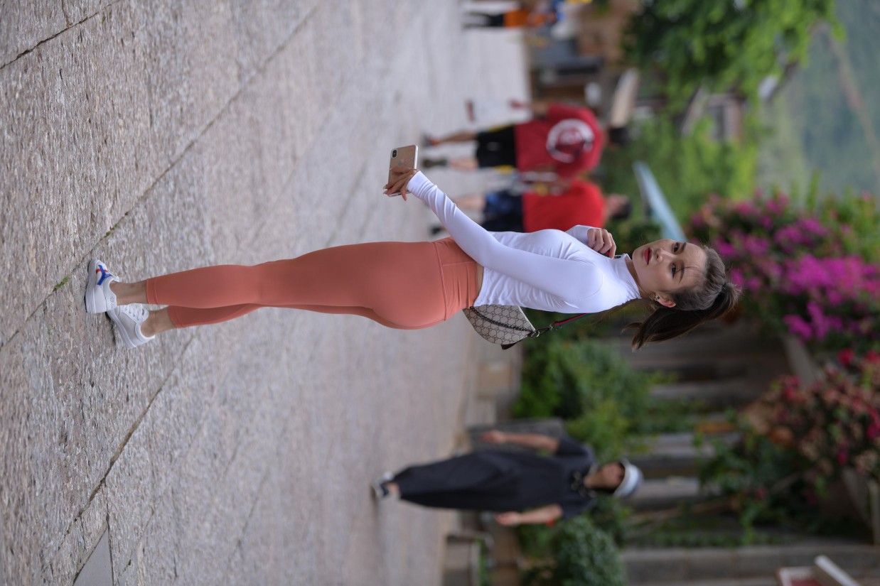 图片[3]-橙色瑜伽裤的高马尾姑娘【615P】00051-图嘿嘿