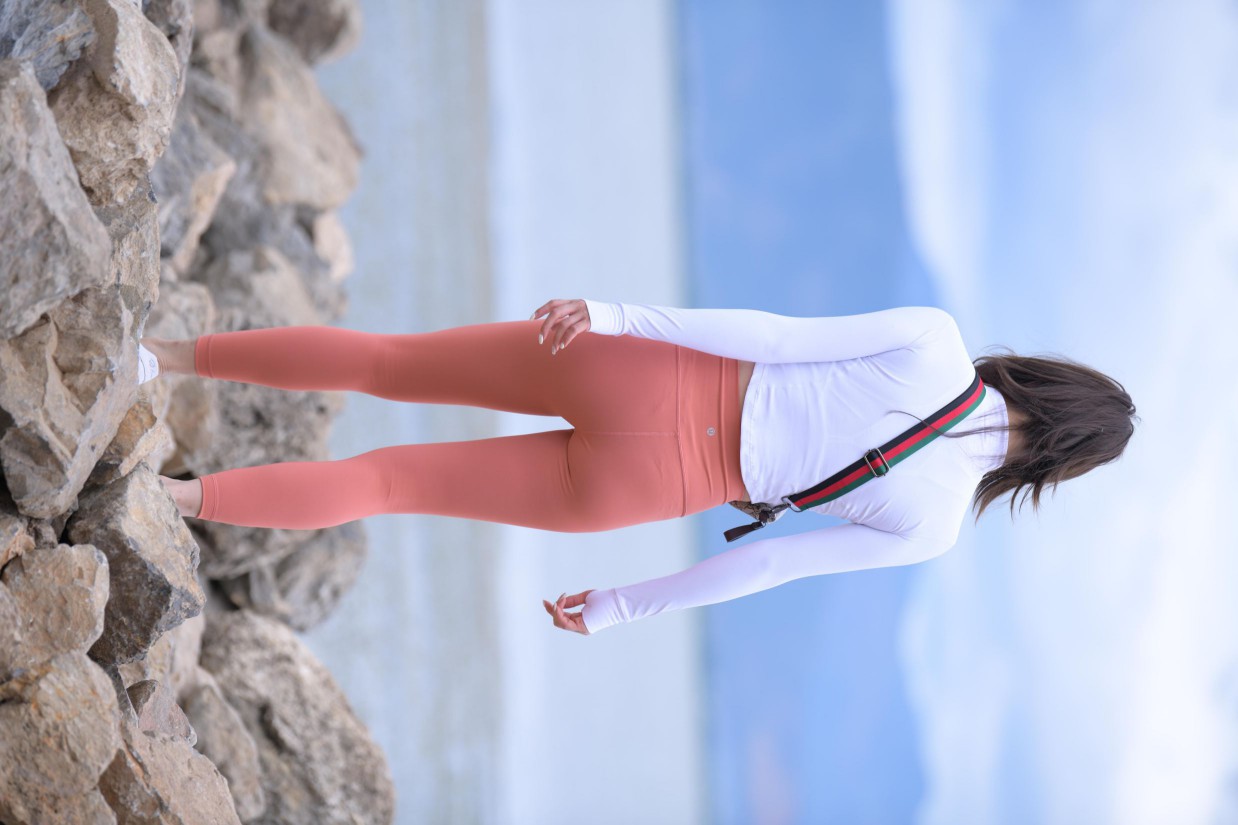 图片[6]-橙色瑜伽裤的高马尾姑娘【615P】00051-图嘿嘿