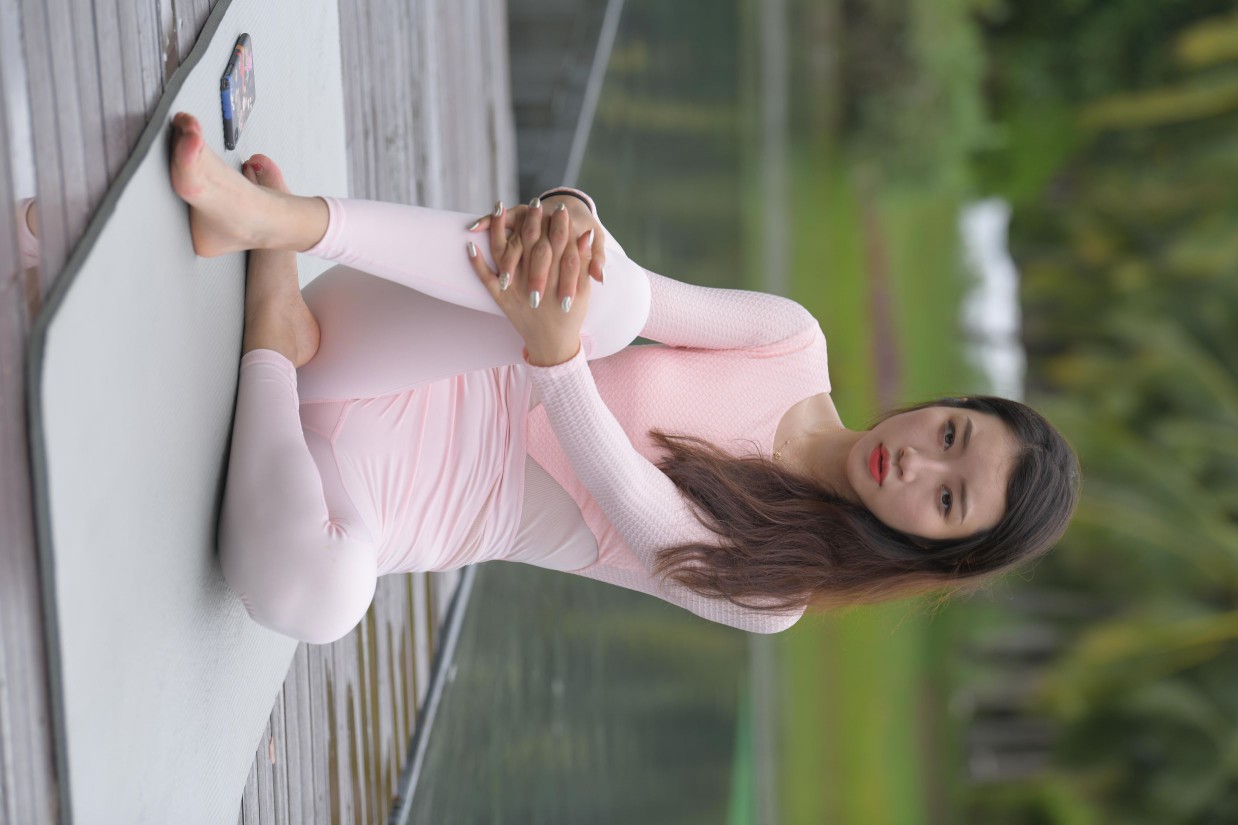 图片[7]-很漂亮眼睛也很大的白色瑜伽裤女孩【249P】00063-图嘿嘿