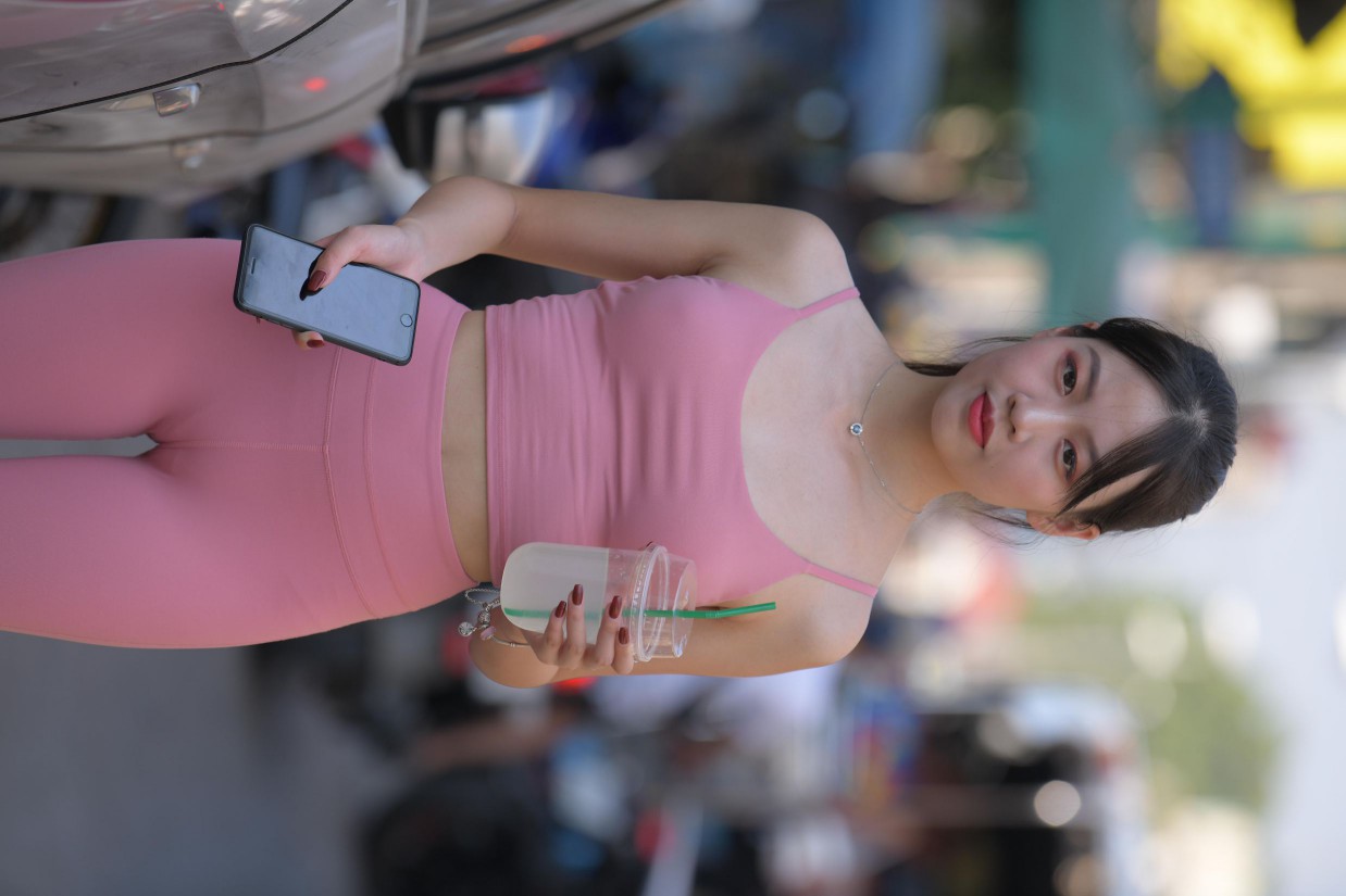 图片[5]-粉色的甜美瑜伽裤女孩在逛街【372P】00057-图嘿嘿