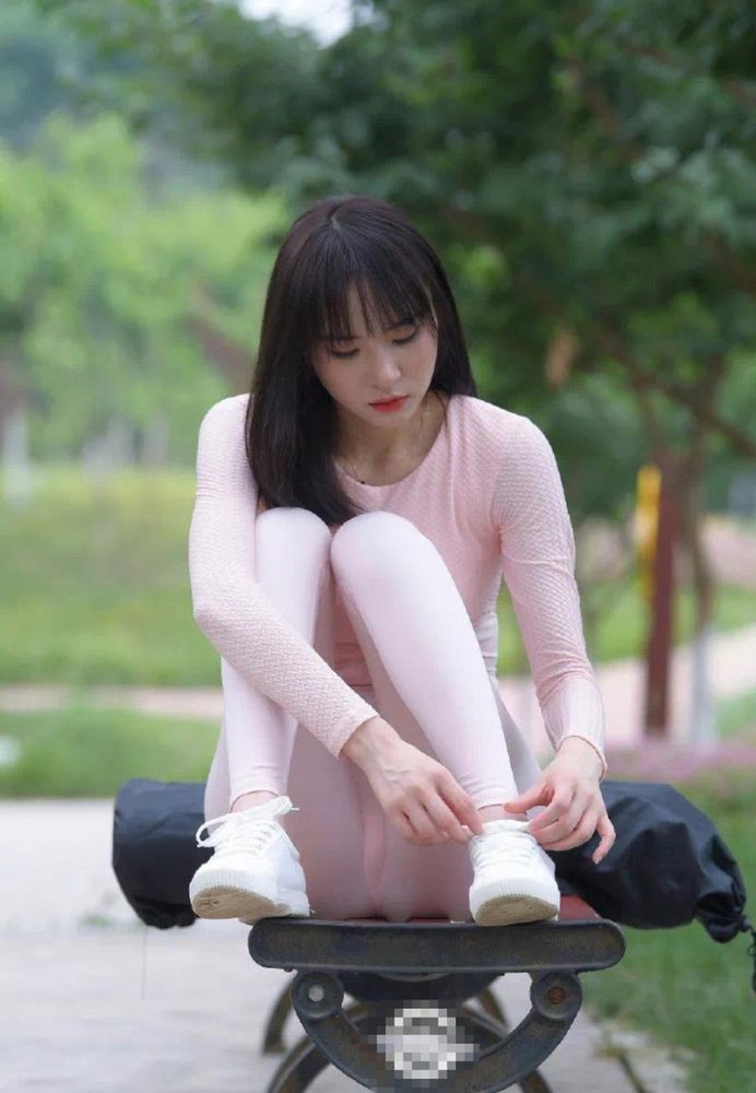 图片[4]-粉粉的瑜伽裤女孩太可爱了 J2090 854P1V-30.4GB-图嘿嘿