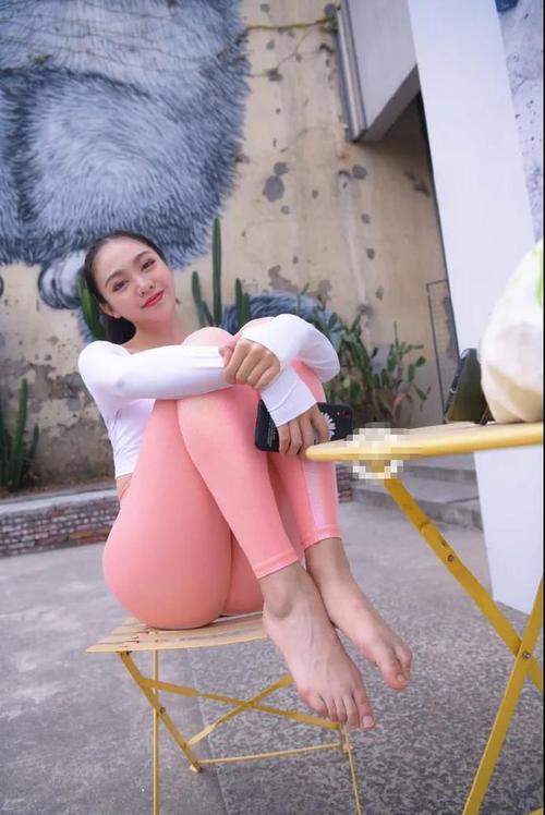 图片[3]-粉色紧身裤漂亮女孩 J1433 749P1V-20.0GB-图嘿嘿