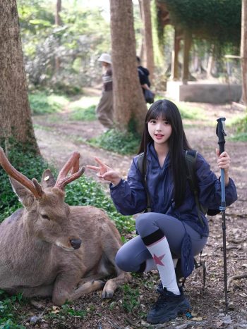 图片[5]-爱爬山的瑜伽裤MM，太甜美了！~-图嘿嘿