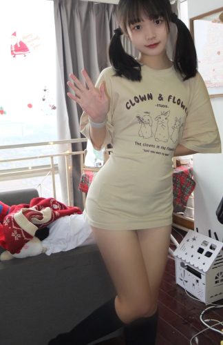 图片[9]-网格丝袜的清纯双马尾小姑娘-图嘿嘿