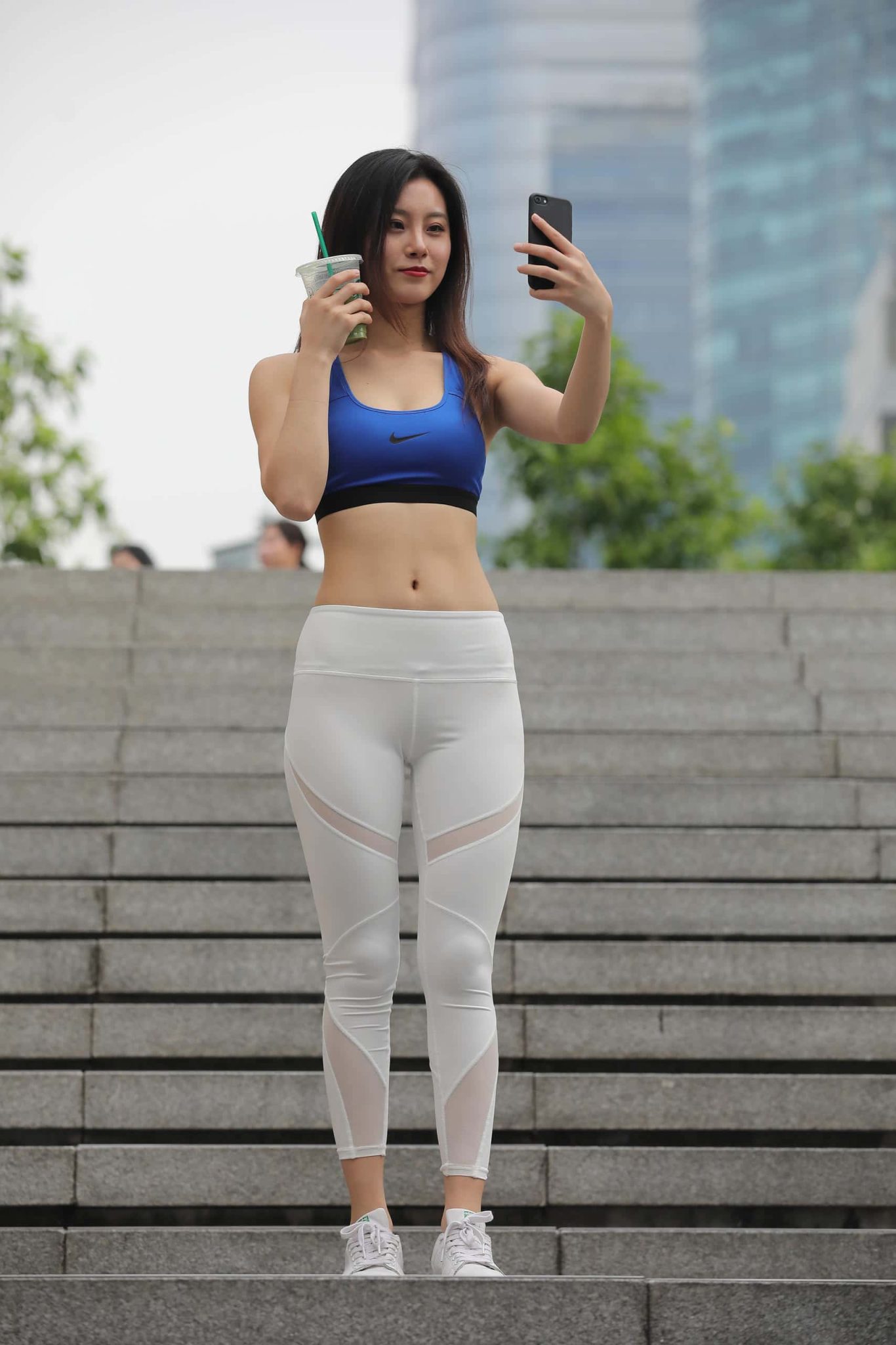 图片[2]-P0118 白色紧身瑜伽裤美女【590P】-图嘿嘿