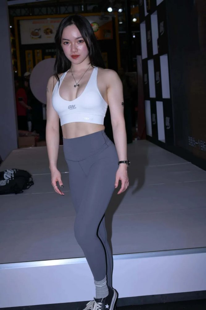 P0126 灰色瑜伽运动装 【202P】-图嘿嘿