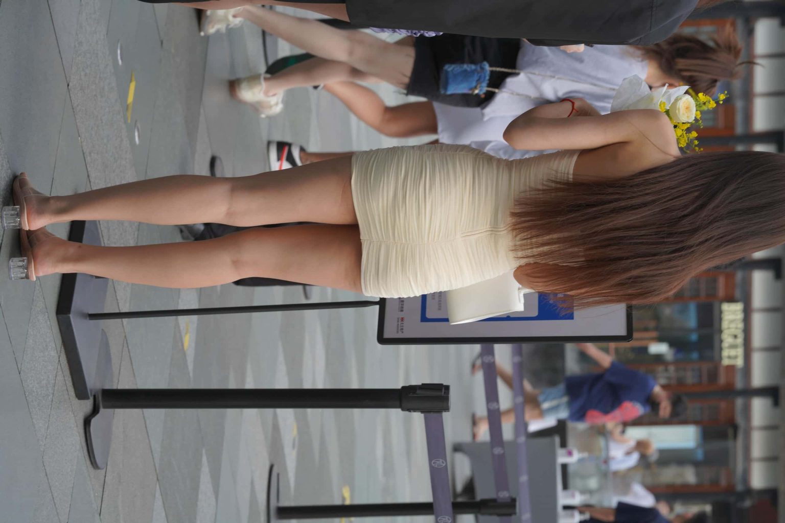 图片[2]-P4088 气质优雅吊带修身裙 【195P】-图嘿嘿